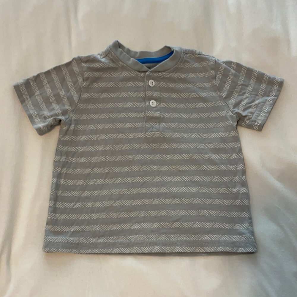Gymboree t-shirt gray with pattern 2T